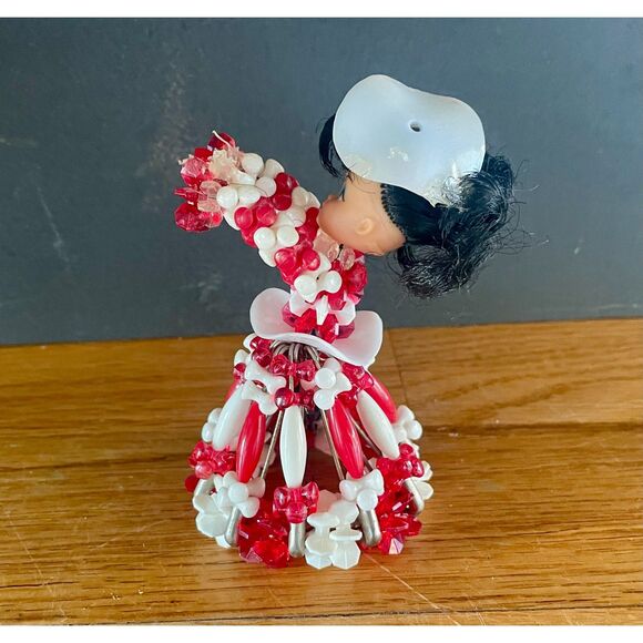 Vintage Safety Pin Doll Red White Beaded Handmade Figurine 4.5” Midcentury - Picture 7 of 7